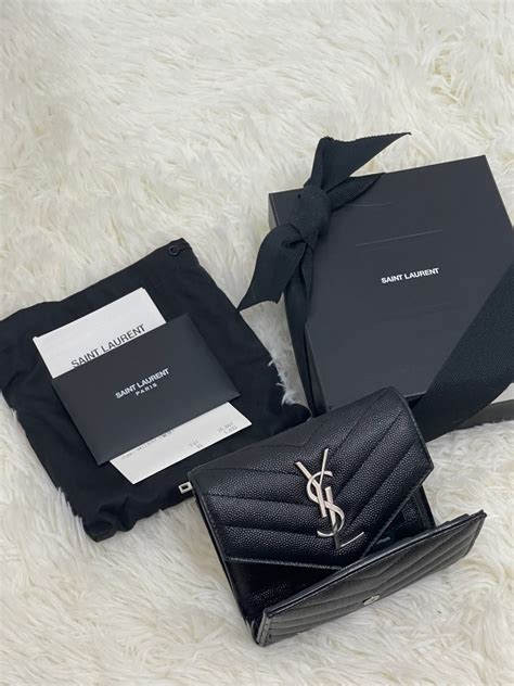 ysl 魚子醬